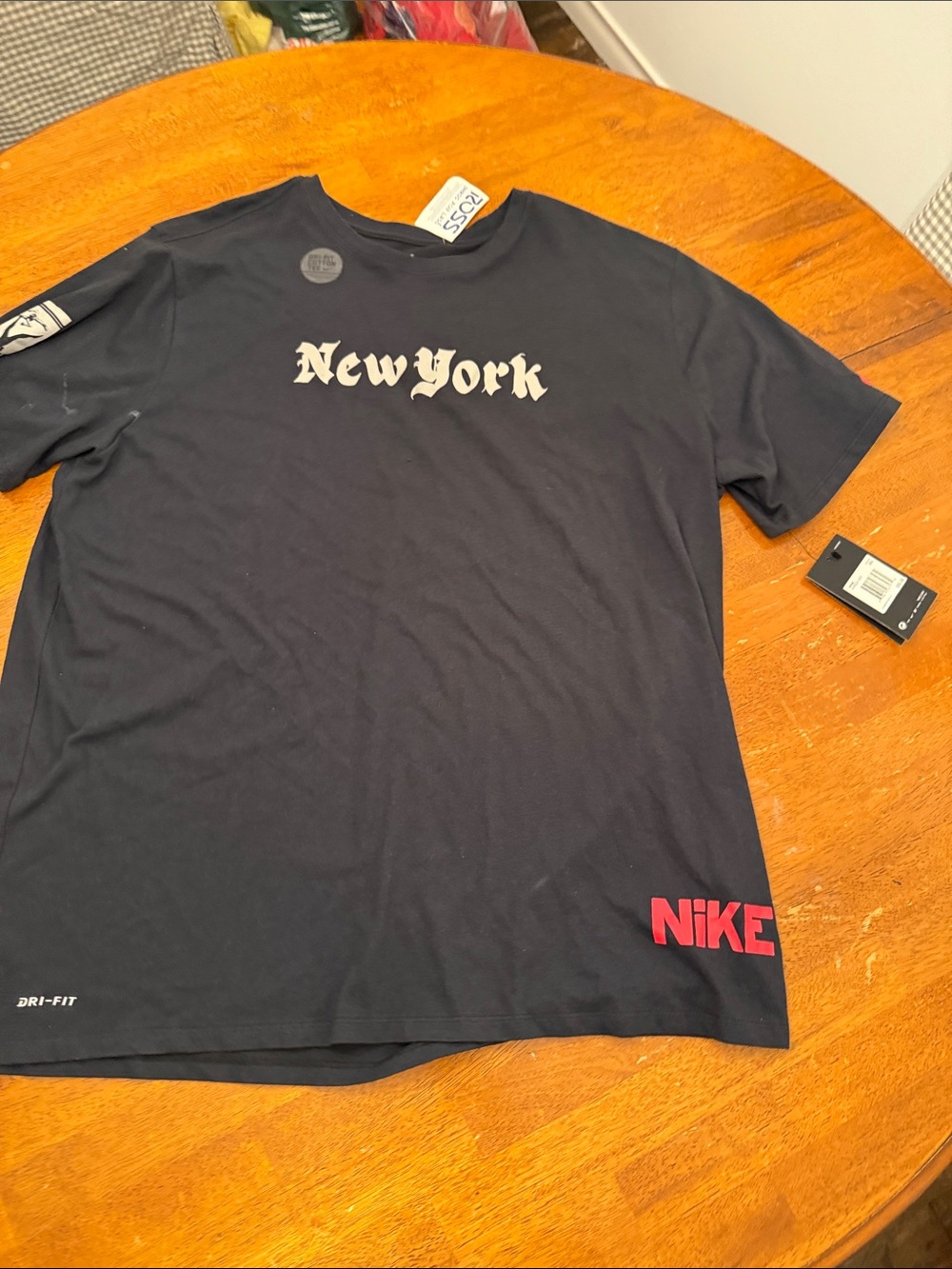 Nike Black Short-Sleeve 'New York' Graphic Tee with Red Logo xxl